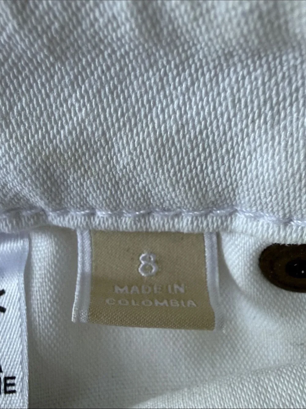 Michael Kors White Cropped Slim Ankle Jeans!